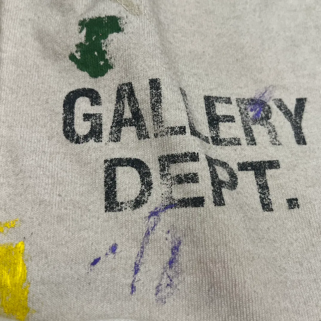 Heavy craftsmanship, the first choice for American boys in summer GALLERY DEPT. INSOMNIA SHORTS/WHITE English mud-dyed and ink-splashed shorts, off-white S-XL, super comfortable and breathable fabric, frees the lower body, heavy wash, mud-dyed and distressed, super complex ink-splashed graffiti